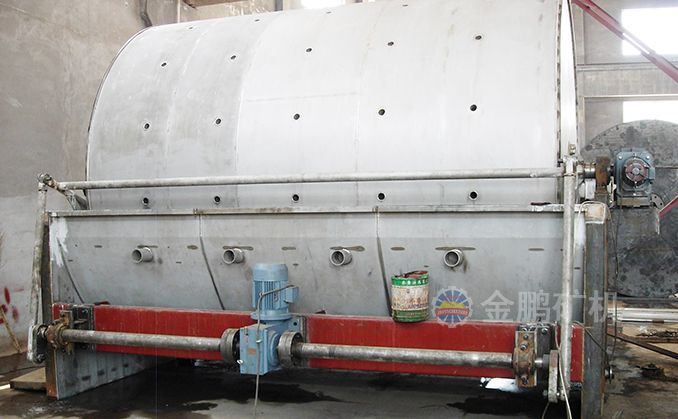 Outside the tube type filter type filter